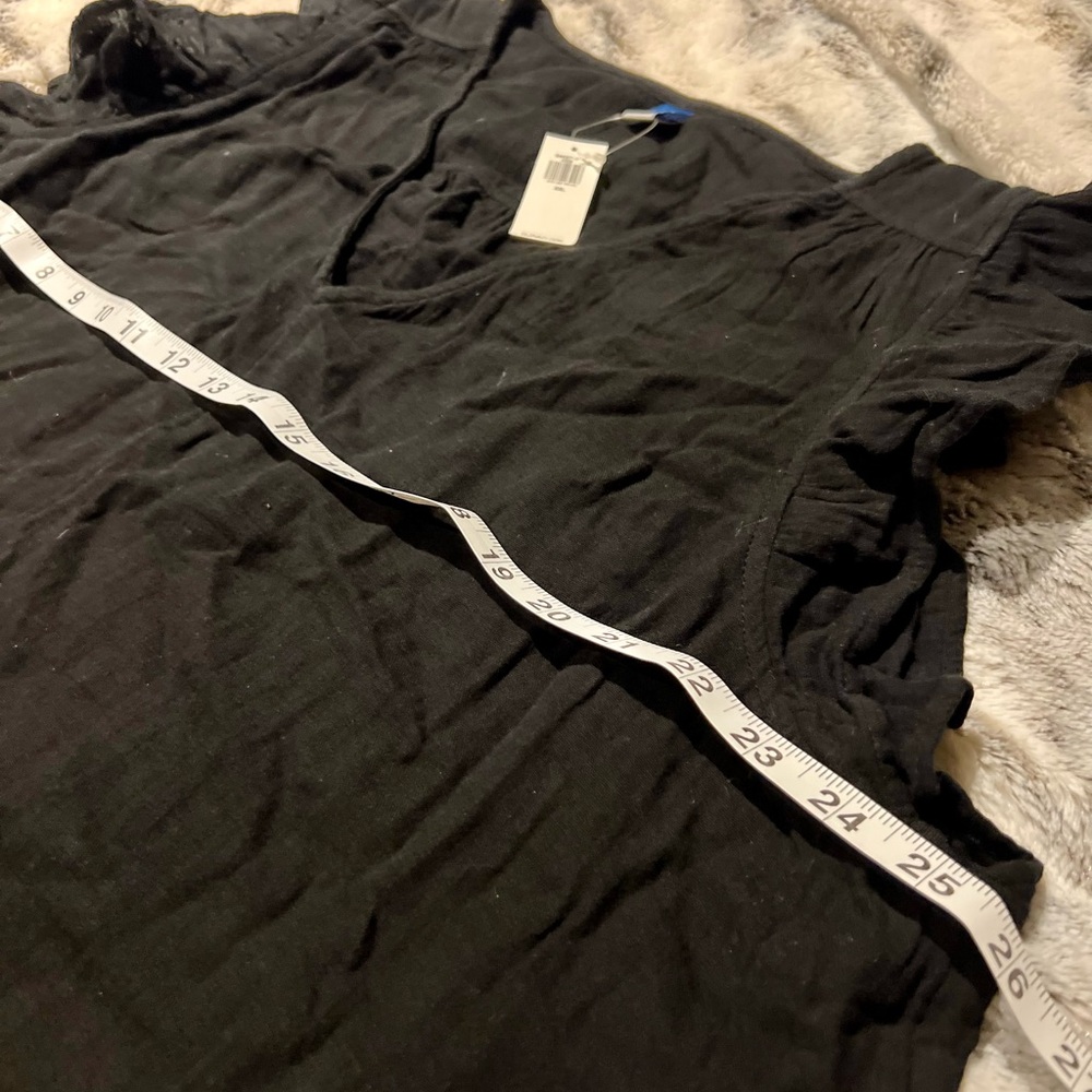 Old Navy Black V-Neck Flutter Sleeve Blouse - Picture 5 of 5